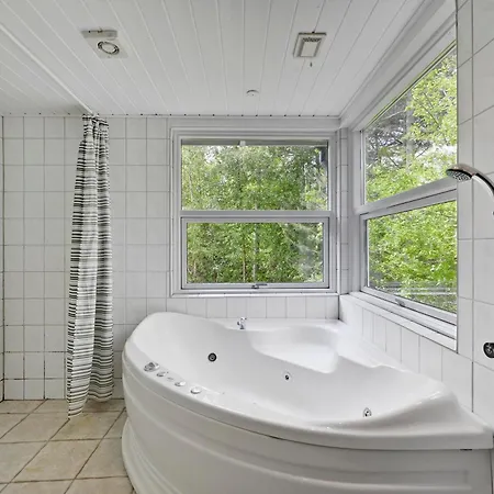 Amazing In With 2 Bedrooms Ebeltoft